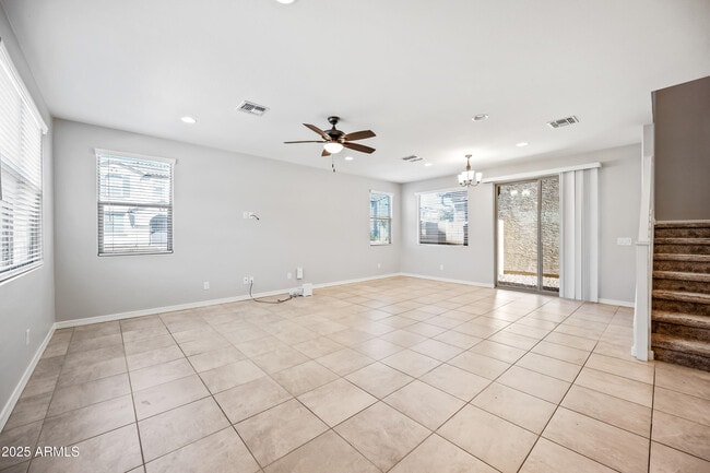 Foto del edificio - 8311 E Irwin Ave