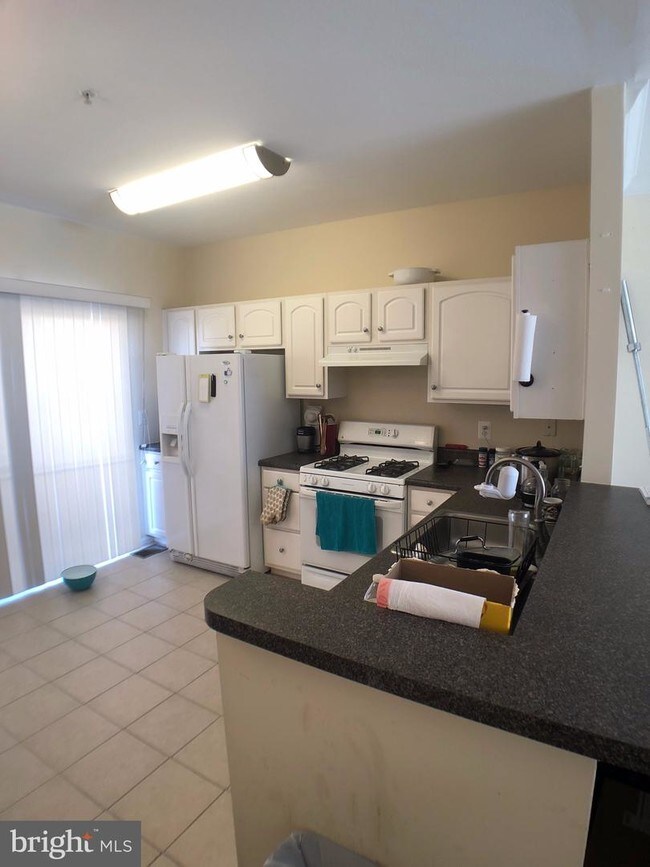 Foto del edificio - 21854 Goodwood Terrace