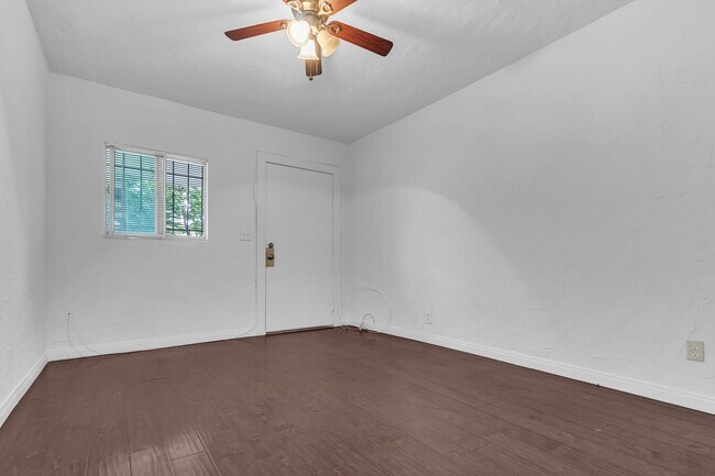 Foto del edificio - 447 E 101st St