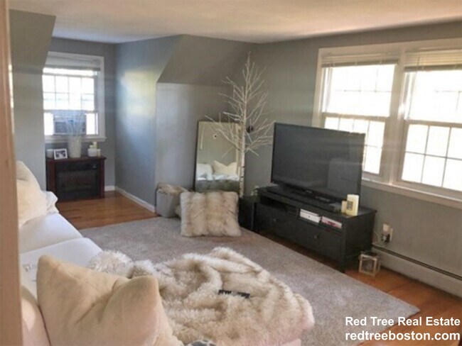 Building Photo - 8 Andria Rd