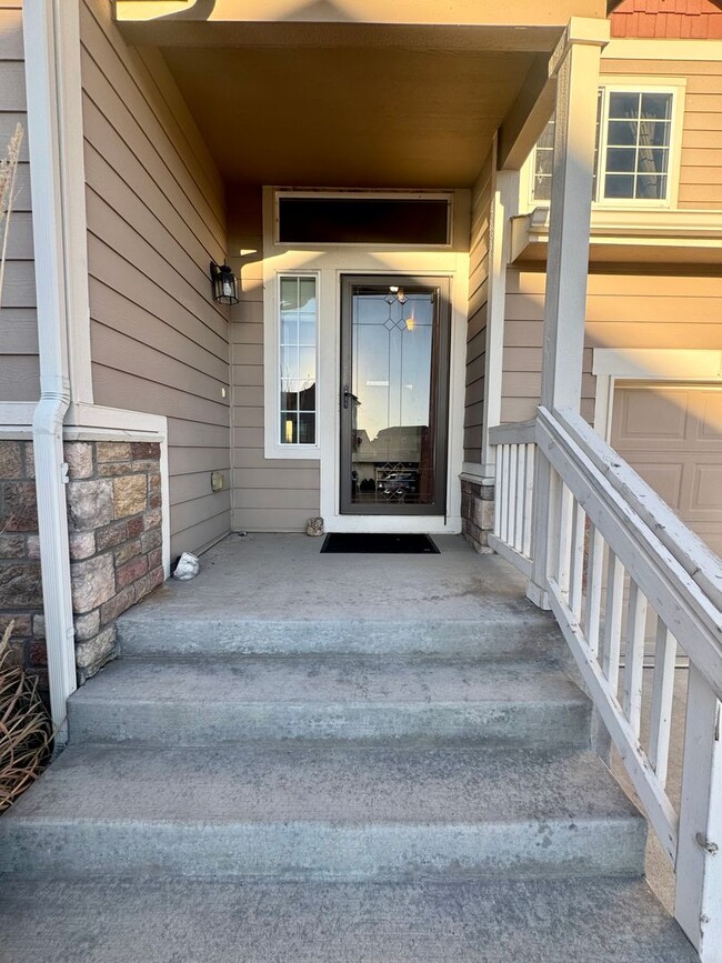 Foto del edificio - Gorgeous 3 bed/2.5 bath home with 3-CAR TANDEM GARAGE in Painted Sky