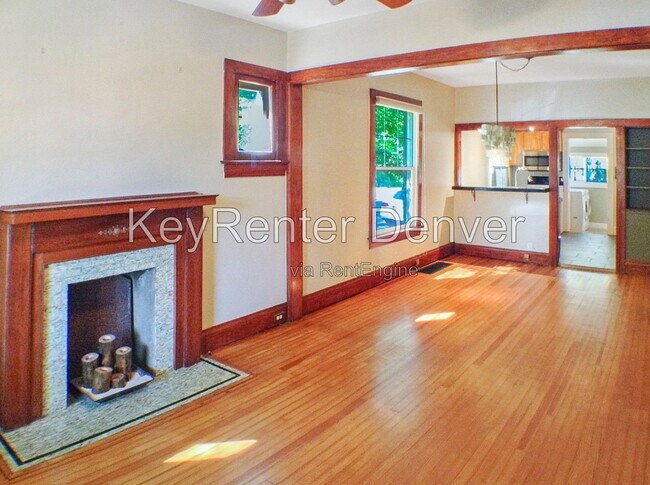 Foto del edificio - 3387 W Moncrieff Pl