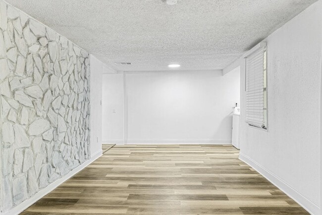 Building Photo - 3905 Forest Blvd