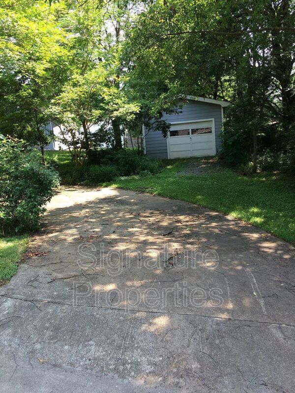 Building Photo - 1734 Norwood Ave