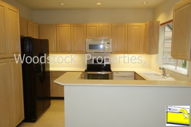 Building Photo - 1350 Moanalualani Pl