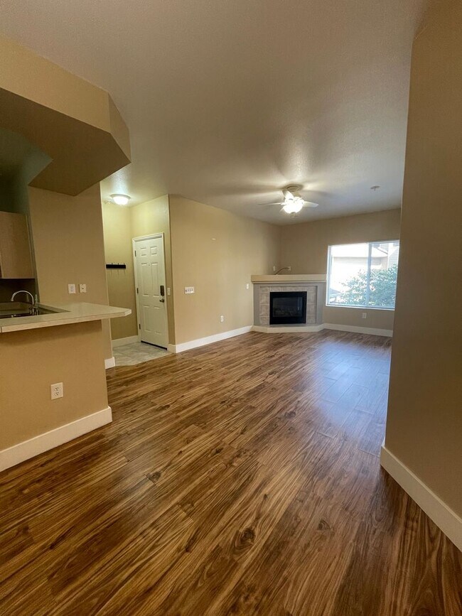 Foto del edificio - 4545 Wheaton Dr
