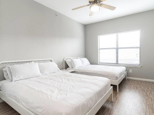 Foto del edificio - 2502 Leon St