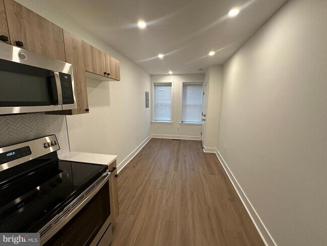 Foto del edificio - 2135 E Somerset St