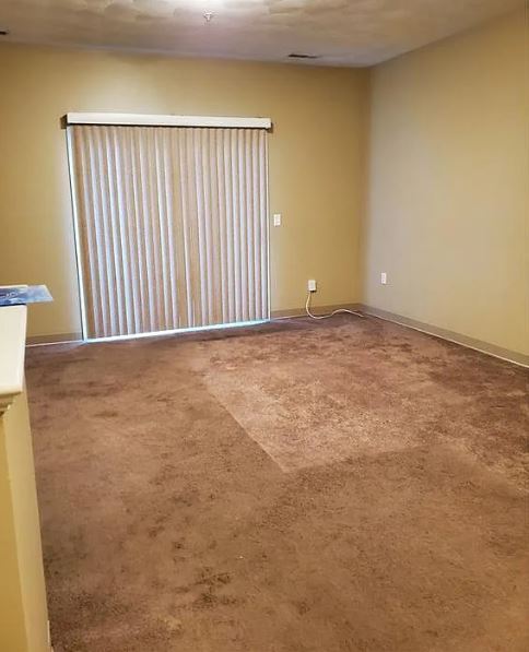 living room - 84 Mill St