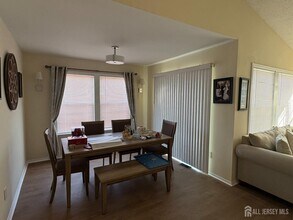 Building Photo - 7A Daniel Webster Ave