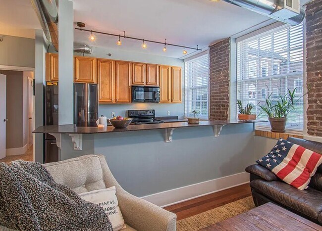 Foto del edificio - Knoxville 37917 - 1 bedroom 1 bath condo - call Howard Grower 865-705-0969