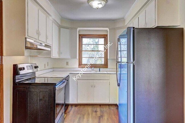 Building Photo - 2982 Laney Ave