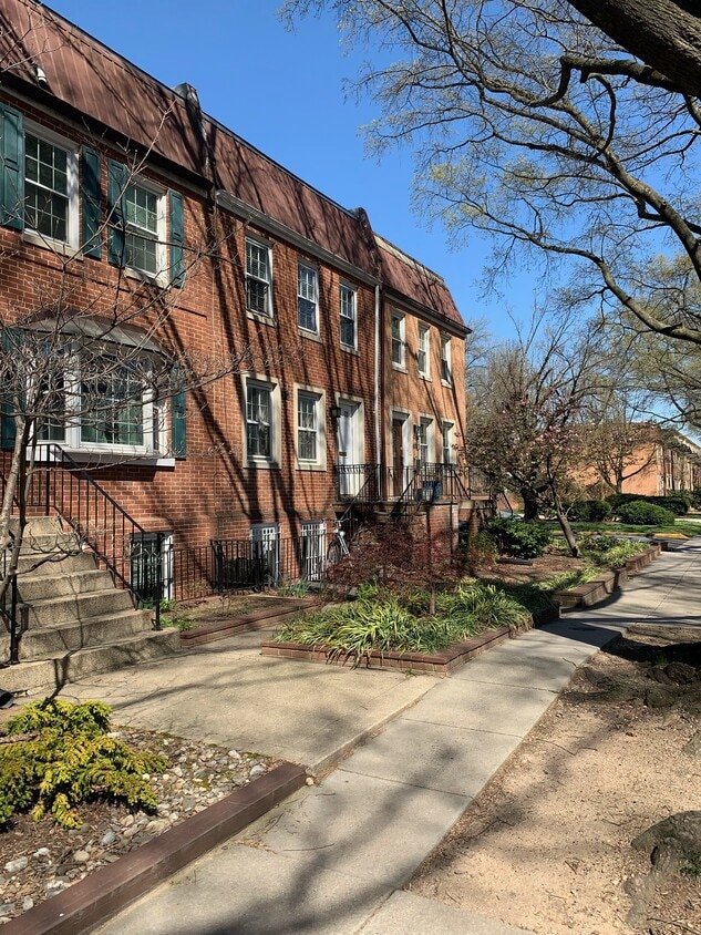 Primary Photo - 603 G St SW