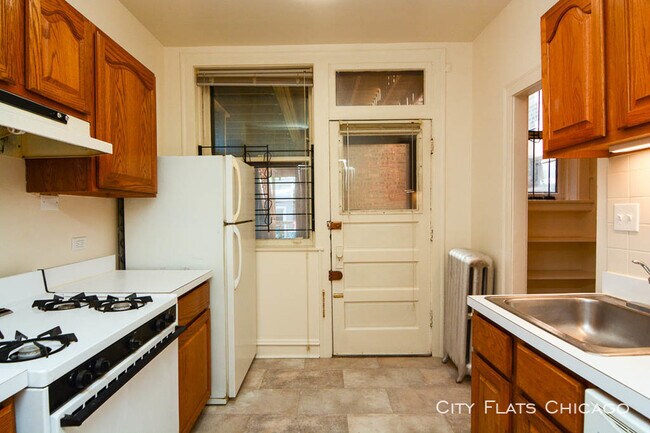 Foto del edificio - 4873 N Talman Ave