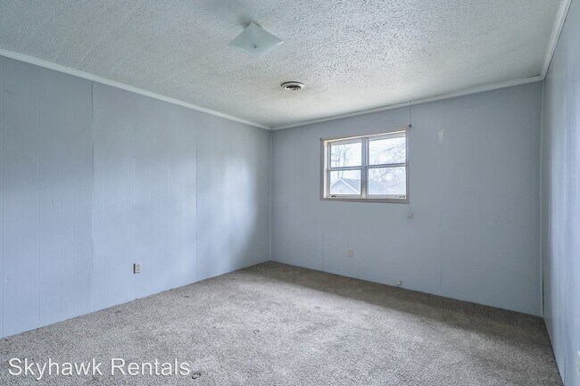 Building Photo - 321 Lee St
