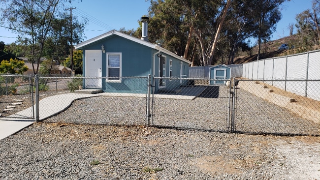 Foto del edificio - 13096 Aurora Dr