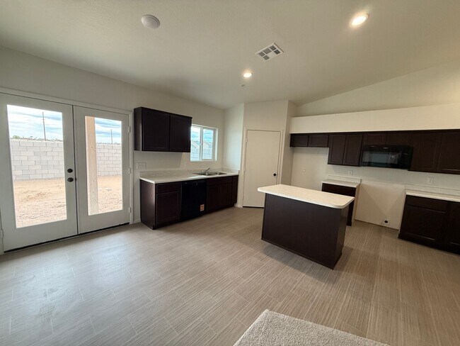 Foto del edificio - BRAND NEW Desert Sky Townhouse