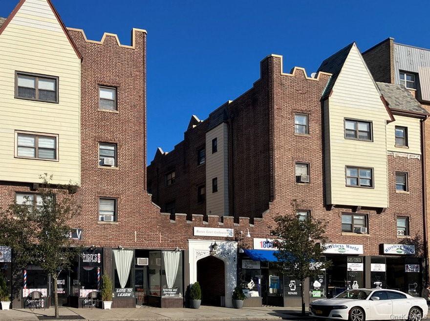 Primary Photo - 240 Halstead Ave