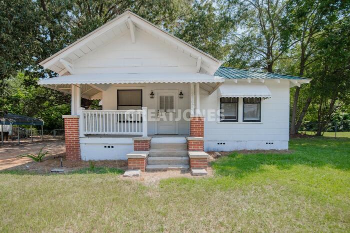 Foto principal - 2107 Adelaide St