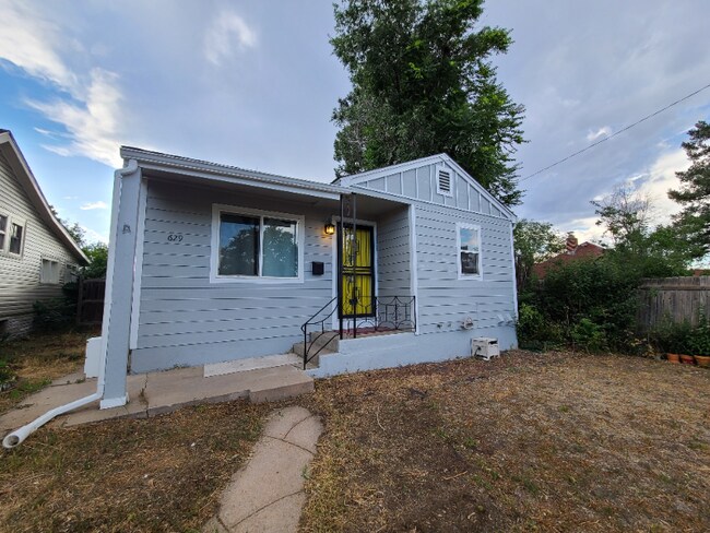 Building Photo - 629 Quitman St