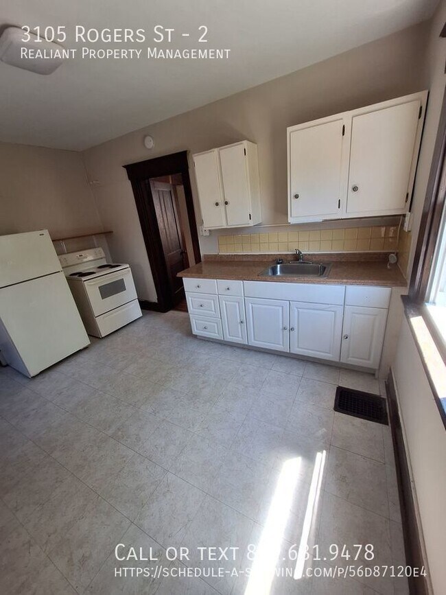 Foto del edificio - 3105 Rogers St