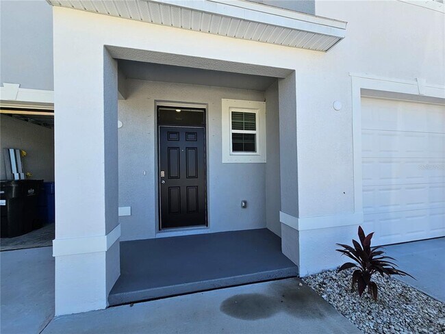 Building Photo - 16656 Maude Dr