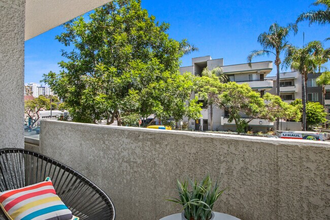Interior Photo - Masselin Park West