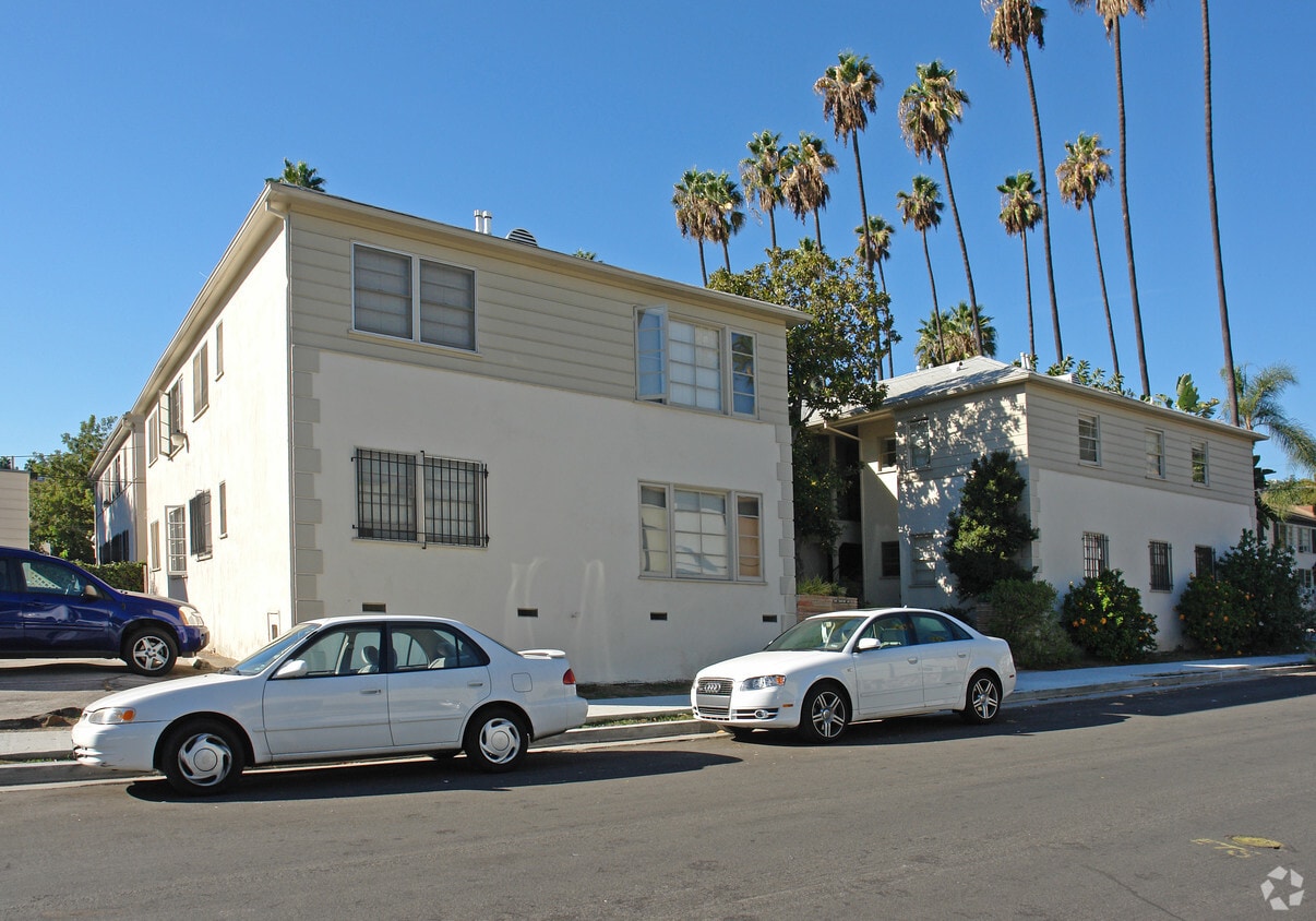 Primary Photo - 1645 Courtney Ave