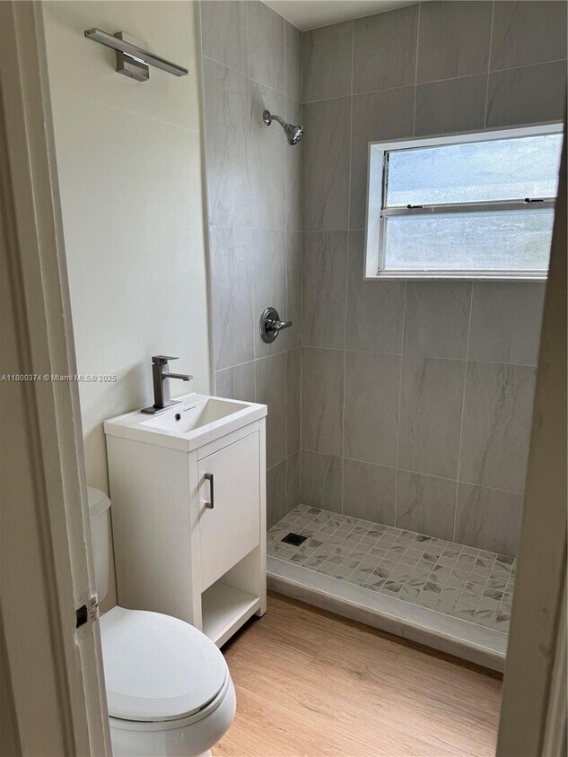 Foto del edificio - 1490 NE 118th Terrace
