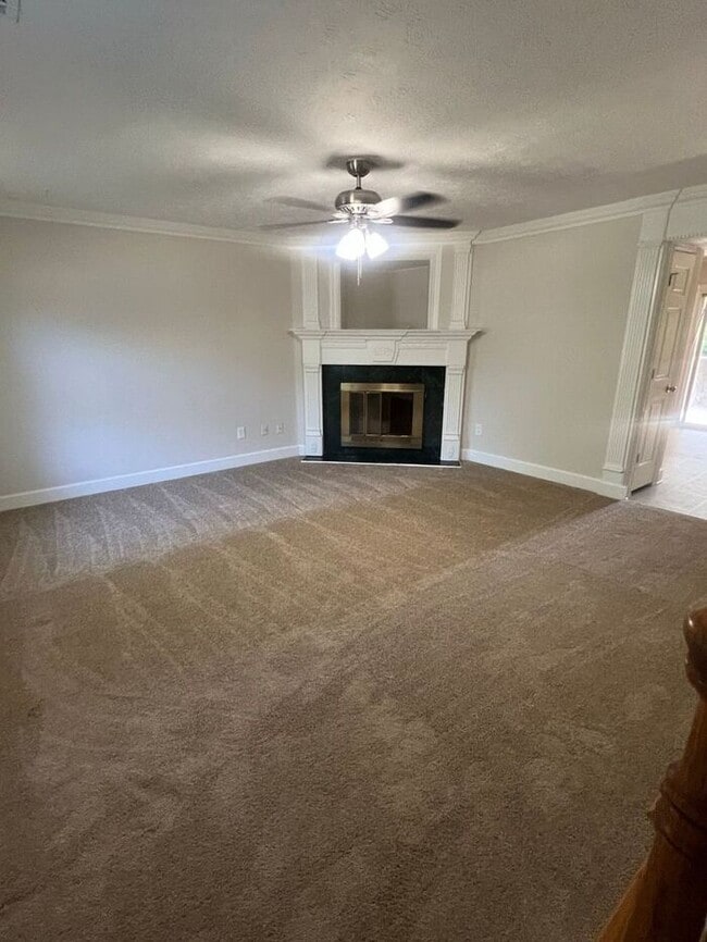 Building Photo - READY NOW!!! 2 bedroom townhouse available in Lawrenceville!