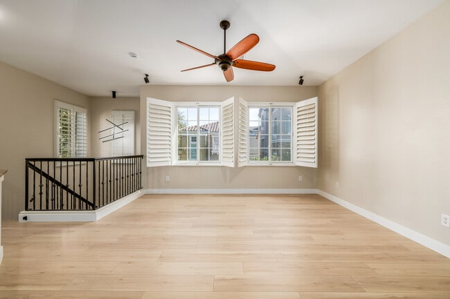 Foto del edificio - 4233 E Jasper Dr