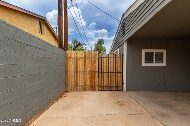 Foto del edificio - 5309 N 22nd Dr