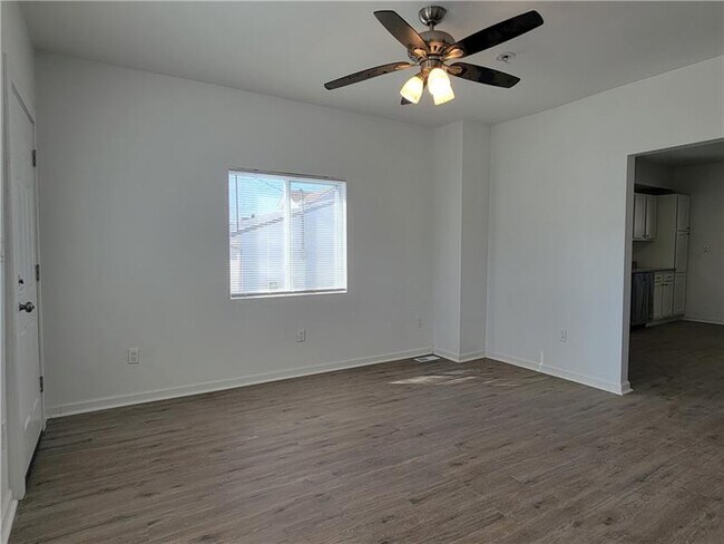 Foto del edificio - 1012 Birch Wy