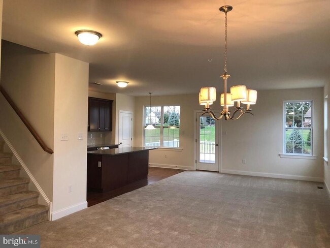 Building Photo - 120 Woodwinds Dr