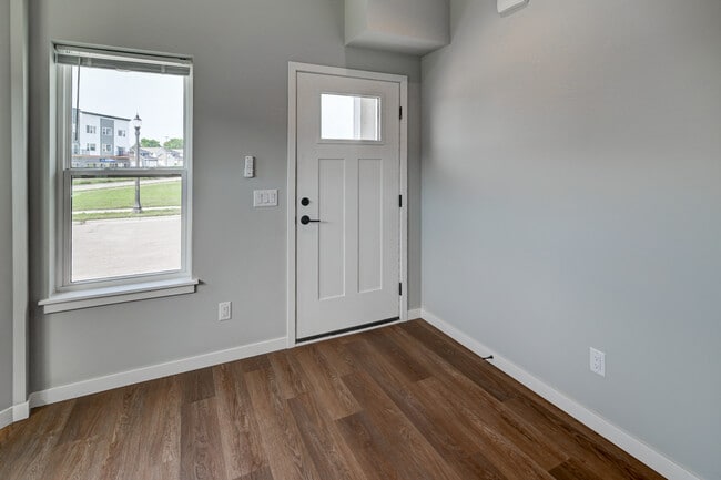 Building Photo - 2908 Radicchio Dr