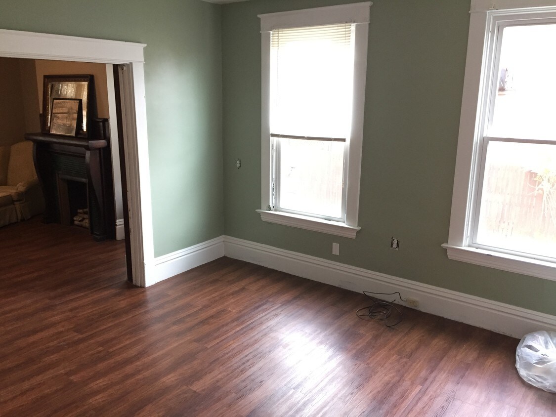 432 Vermont Ave, Rochester, PA 15074 Apartments in Rochester, PA