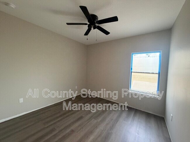 Building Photo - 1418 SE Magnolia Loop