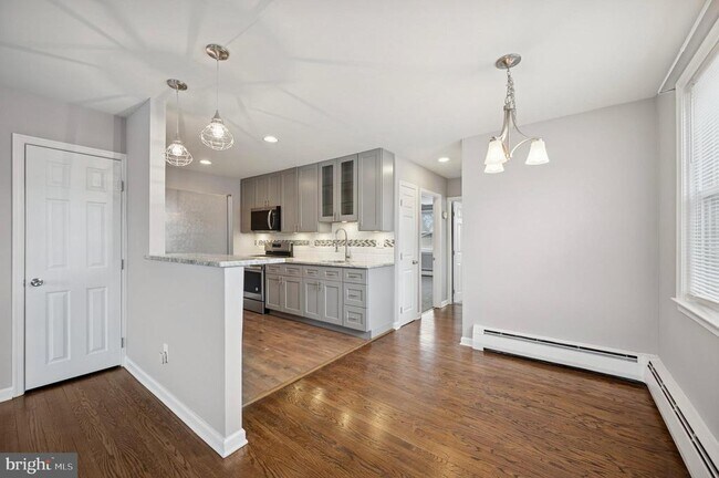 Foto del edificio - 7947 Ferndale St