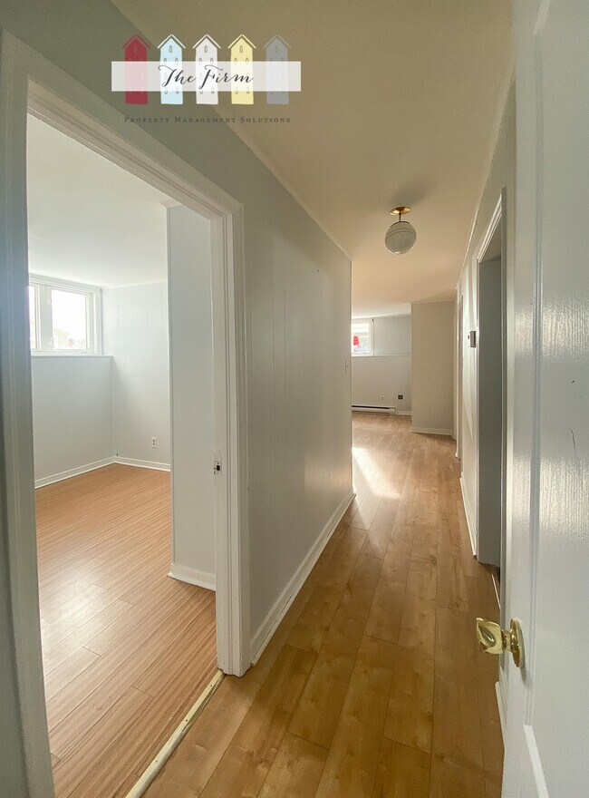 Photo du bâtiment - 92 Glendale Ave