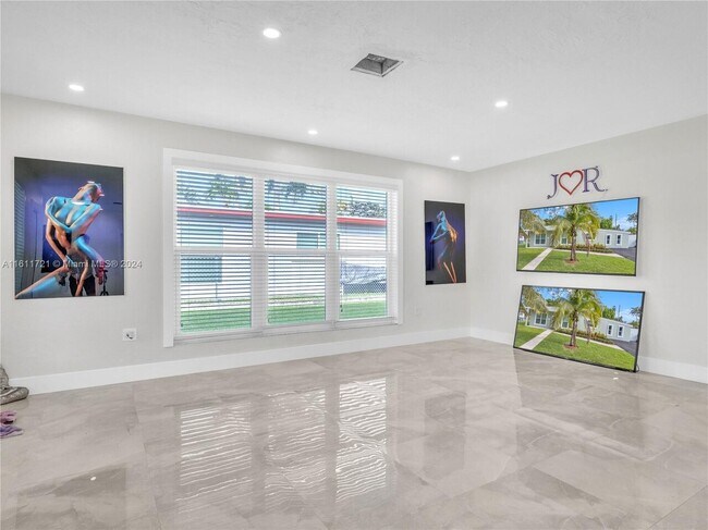 Building Photo - 8900 SW 186th Terrace