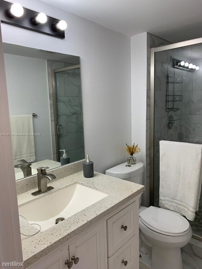 Foto del edificio - 3701 N Country Club Dr