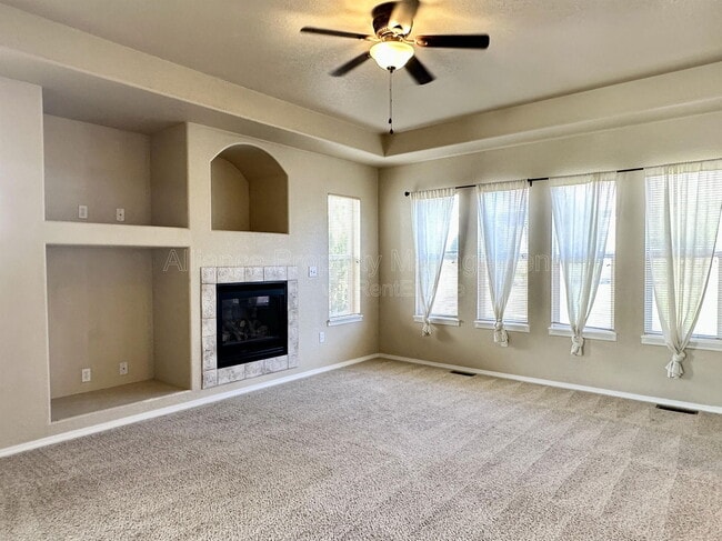 Foto del edificio - 8361 Winding Passage Dr