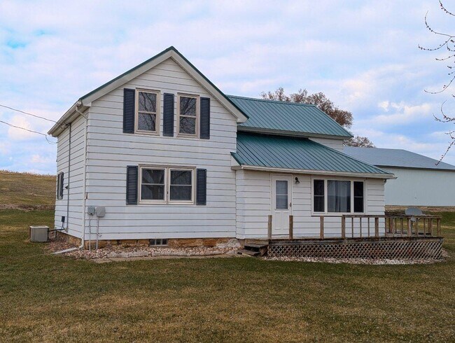Building Photo - W1056 County Road D