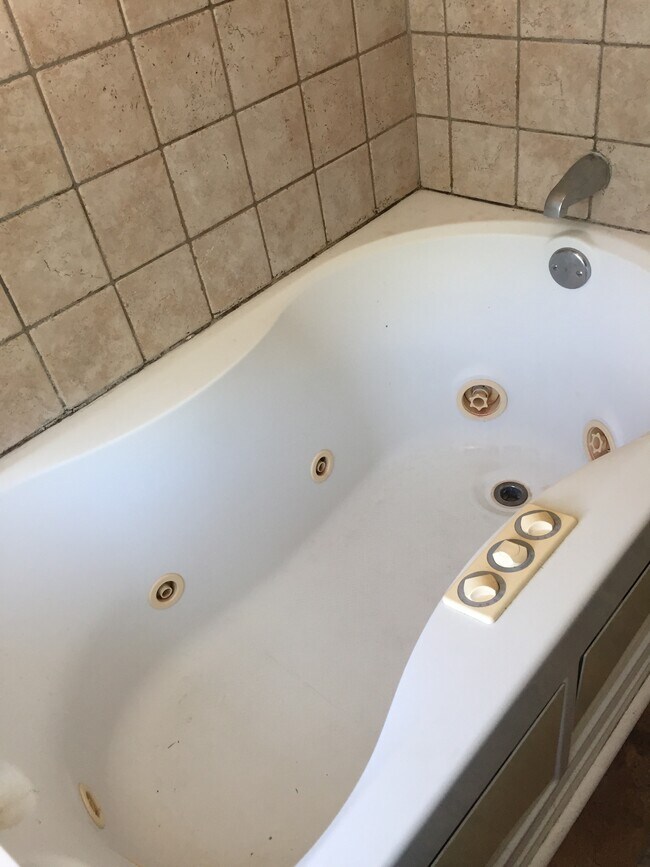 Foto del edificio - 9 Chestnut Ln