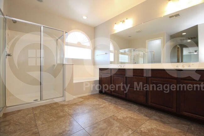 Foto del edificio - 4167 E Glacier Pl