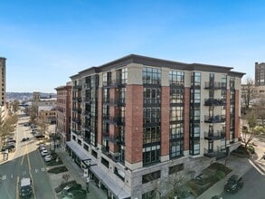Building Photo - 708 Market St