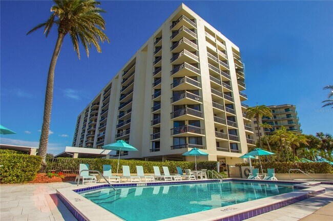 Building Photo - 690 Island Way