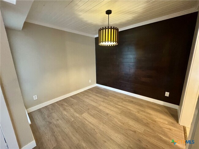 Foto del edificio - 1202 Thorpe Ln