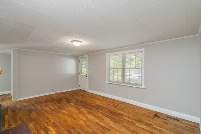 Foto del edificio - 6006 Fayette Ln