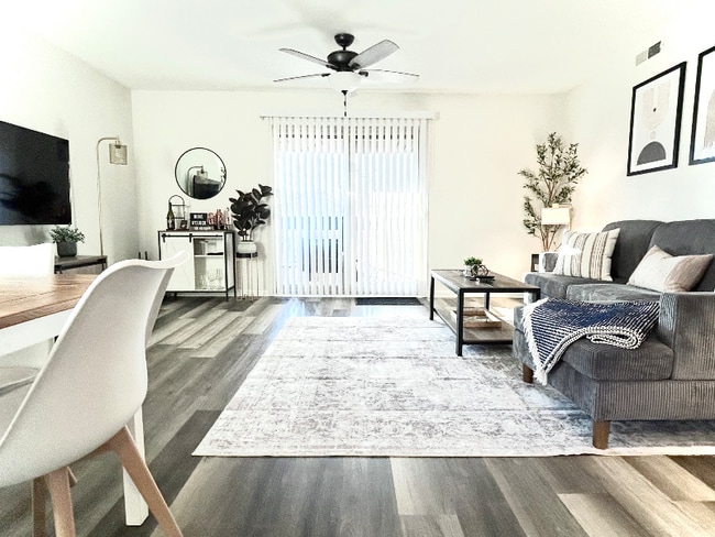 Foto del edificio - 174 Turnwood Ln